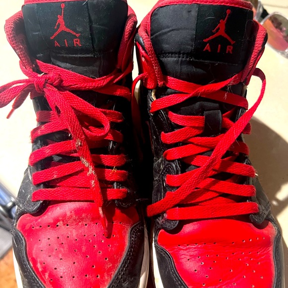 Air Jordan mid - Picture 1 of 3